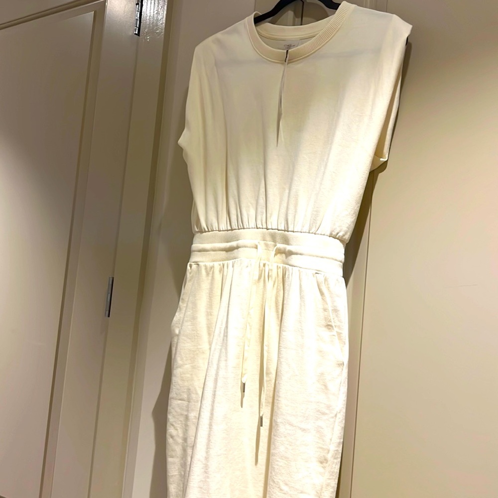 Callao ladies athletic dress.
